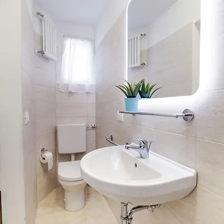 Ca'biennale 2 شقة